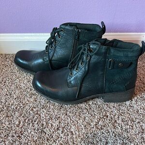 Earth teal green boots.  Super cute and comfy